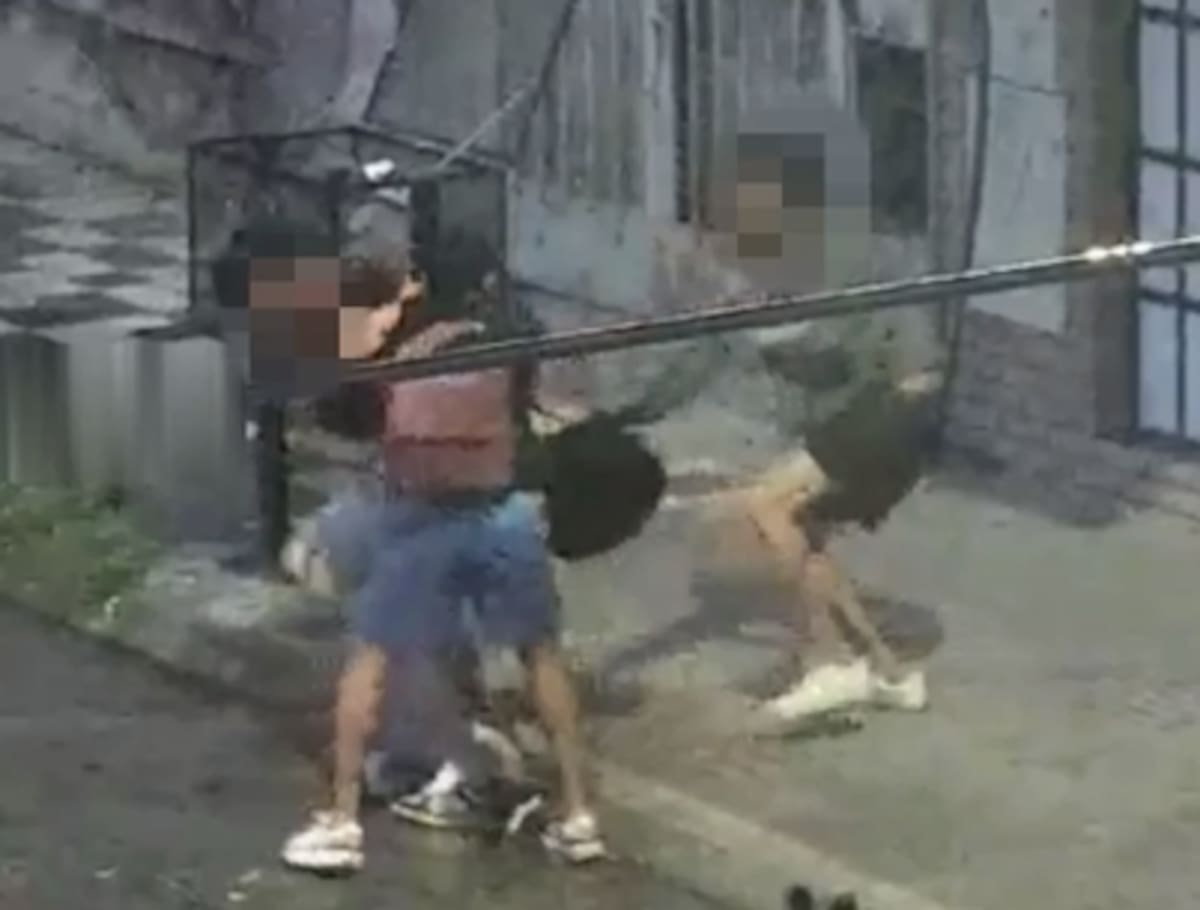 Violento asalto en la madrugada: redujeron a un hombre en la calle, lo golpearon y huyeron con su celular