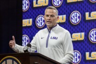 Deadspin | Max Mackinnon, LSU trounce Tarleton State in opener