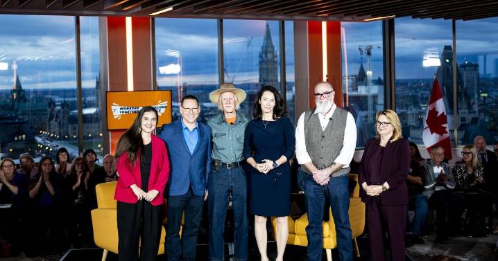 NDP leadership: All 5 candidates qualify for Montreal debate