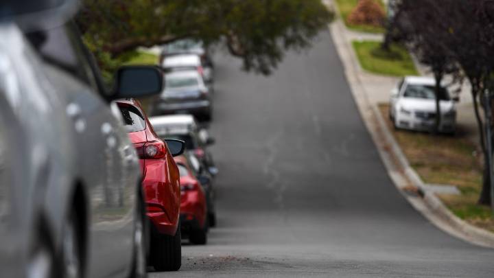 'Not actually allowed': Aussies stunned after man tried to reserve public parking spot with a recycling bin