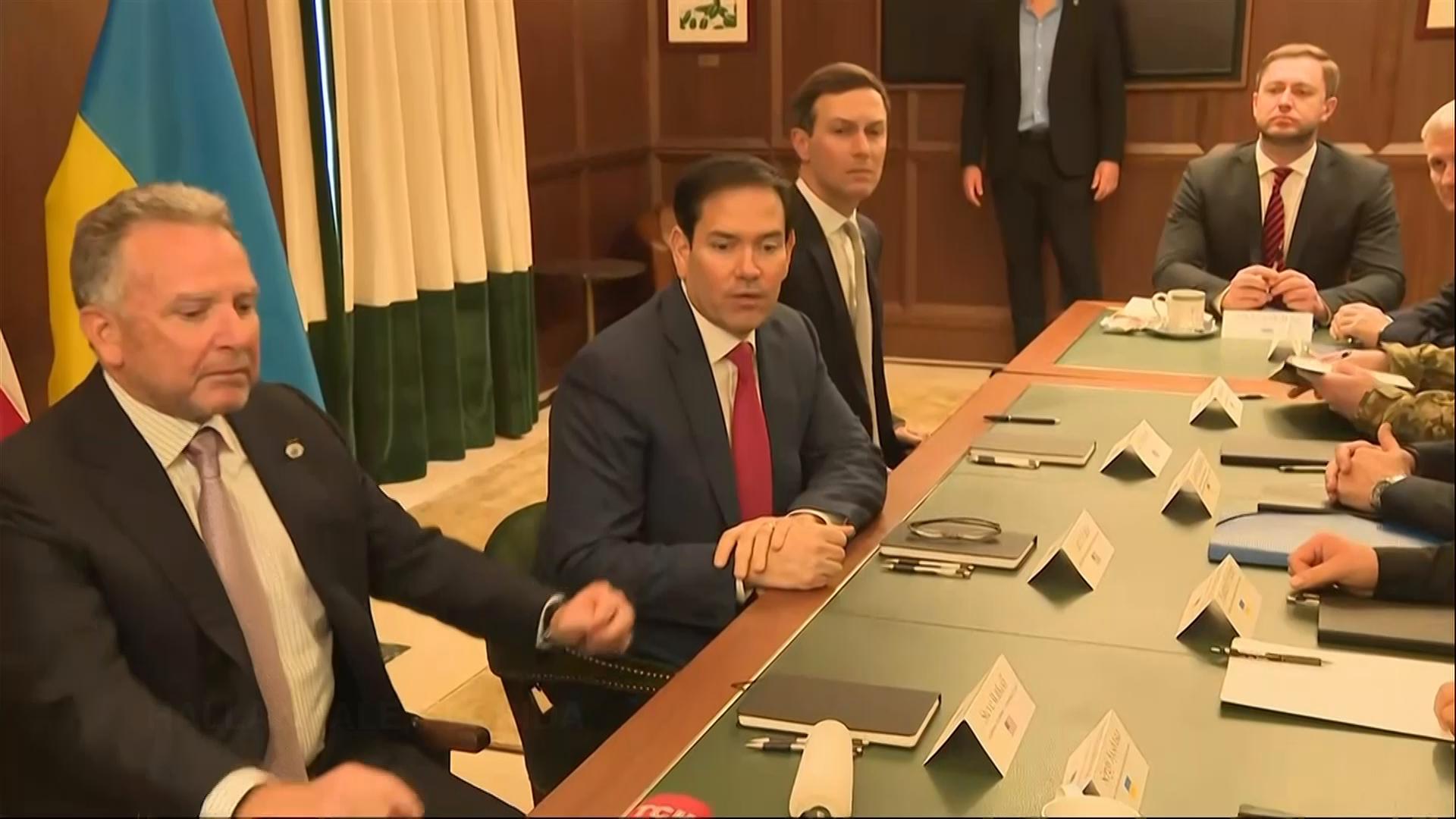 US and Ukrainian negotiators meet as Trump seeks to broker end to the war