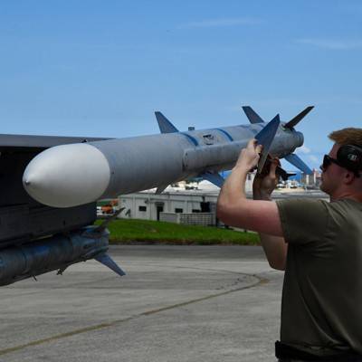 Air Force wants to build a $500,000 counter-air missile, despite cheaper options already in inventory