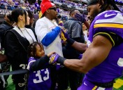 How sharing NFL dream with his son helped Aaron Jones grieve his dad
