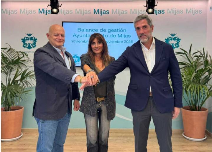 El tripartito de Mijas cumple 2 años de férrea oposición del PSOE y C's y con un cisma en el PP local