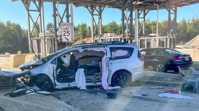 2 hospitalized with life-threatening injuries after crash at Bedford tolls