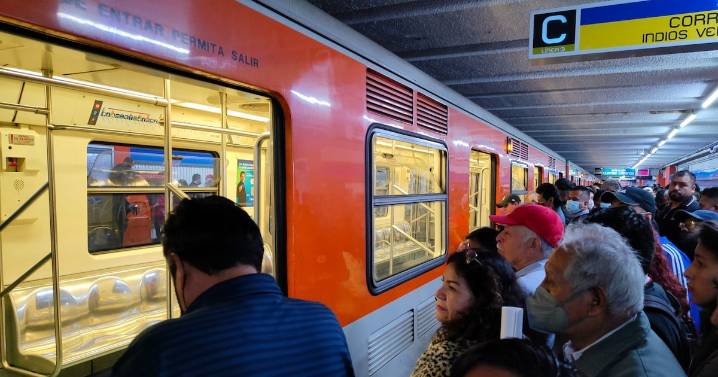 Rescate de un perrito ocasiona ‘caos’ en la Línea 2 del Metro CDMX: Los trenes tardan hasta 30 minutos
