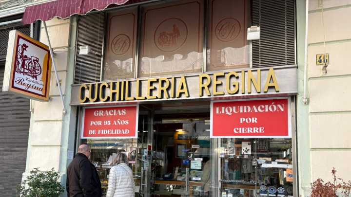 Al filo de la navaja, una cuchillería que baja la persiana tras 95 años de historia