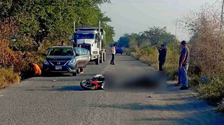 Pareja resulta lesionada en choque de motocicleta en Axochiapan; responsable huyó