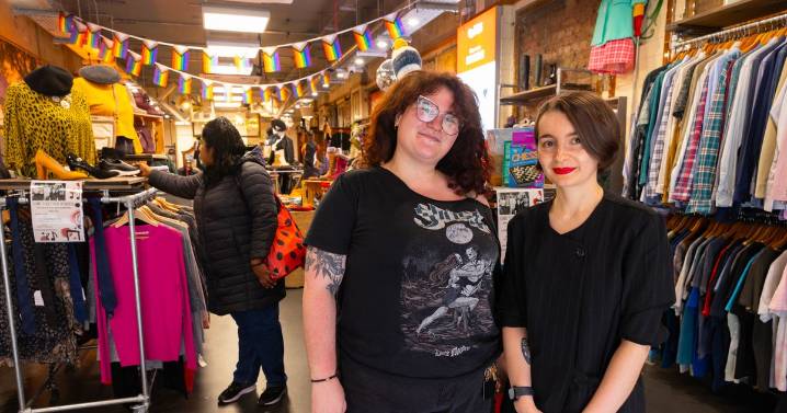 Experts issue stark warning to shoppers as high street favourites struggle to survive