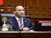 Muñante saluda aprobación de informe que recomienda inhabilitar a Castillo: "Mano firme contra los golpistas"