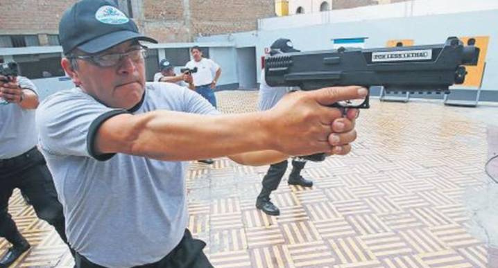 Polémica por uso de armas no letales en serenos