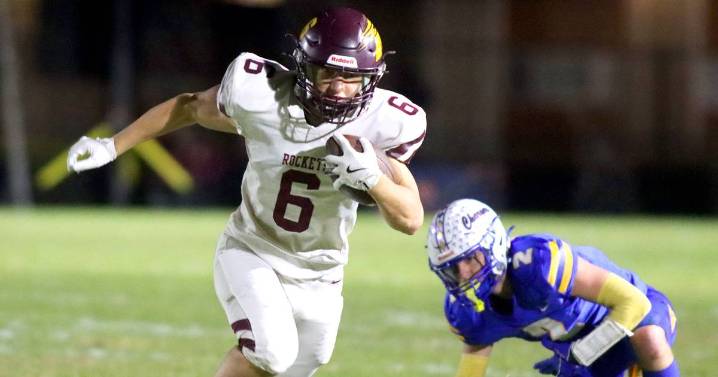 Football season continues for Richmond-Burton, Burlington Central, Cary