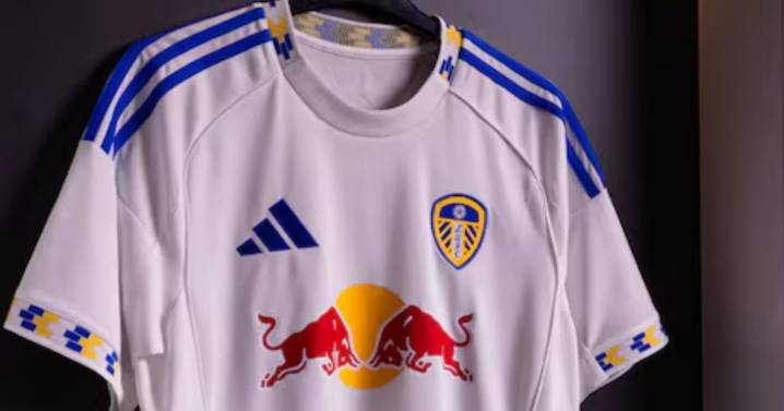 Leeds United 2025/26 shirts are 30% off for Black Friday
