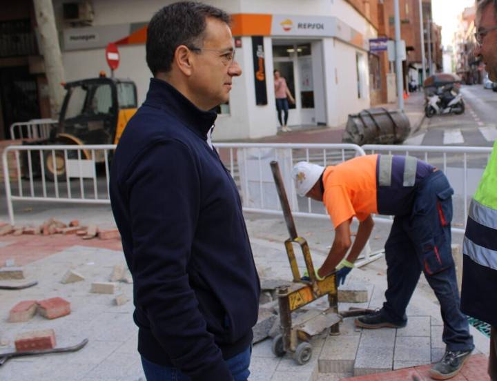 Anuncian ayudas para adecuar espacios privados de uso público