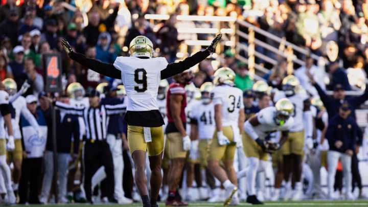 How to buy Notre Dame Fighting Irish vs. Navy Midshipmen tickets