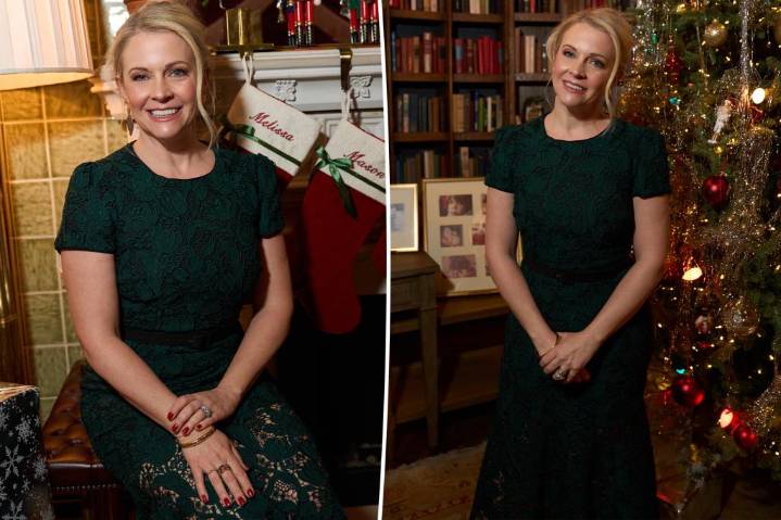 Exclusive | Holiday movie Queen Melissa Joan Hart sent 400 Xmas cards