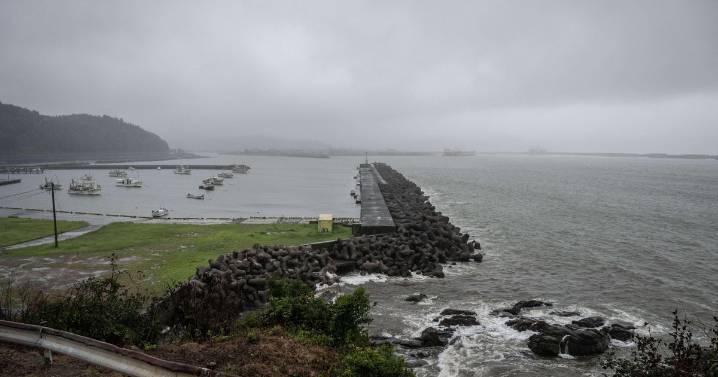 Powerful earthquake rattles the northern coast of Japan; earlier tsunami advisory lifted