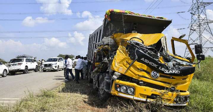19 killed as tipper lorry collides with bus in Telangana