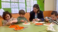 Cuatro colegios de Oviedo abren sus puertas en pleno puente escolar para ayudar a conciliar a más de cien familias