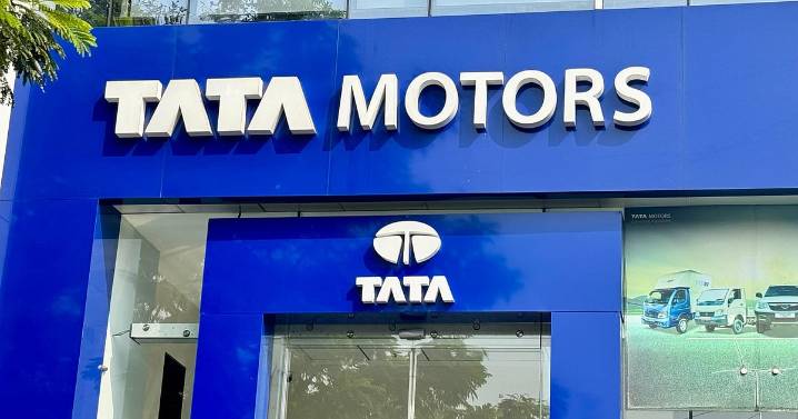 Tata Motors Commercial Vehicles Listing Live Updates: Stock Set To Debut Today, Check Price