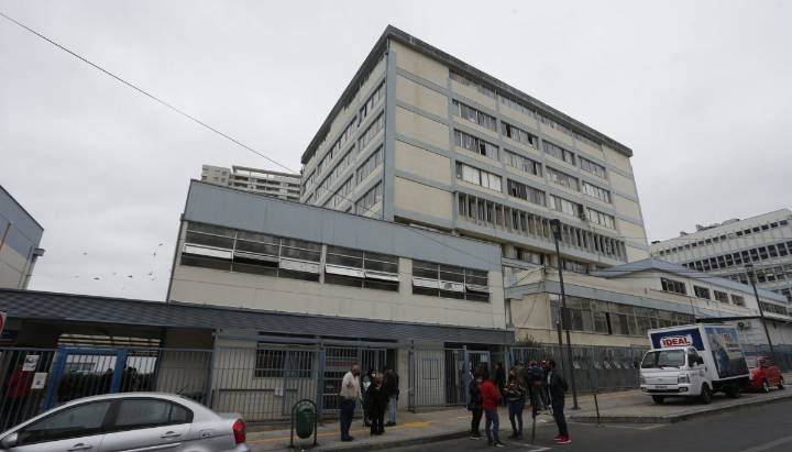 Contraloría lapida al Hospital Van Buren de Valparaíso: detecta contrataciones irregulares, pagos sin respaldo y graves fallas de gestión