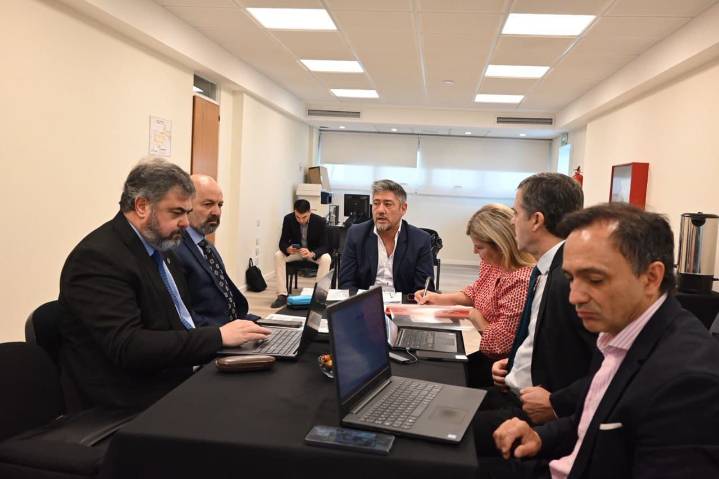 El Dr. Muchnik participó en Chubut de la reunión del Foro Patagónico