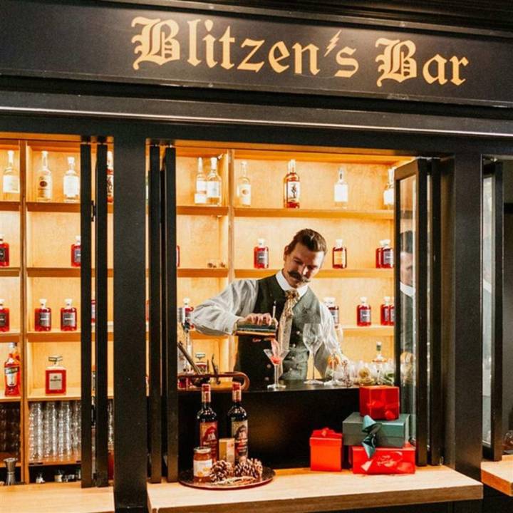 Century City Mall Debuts Snowfall Schedule and Live Holiday Shows