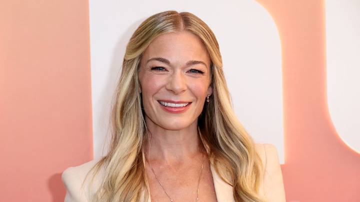 LeAnn Rimes breaks silence on breast augmentation speculation for 911 Nashville