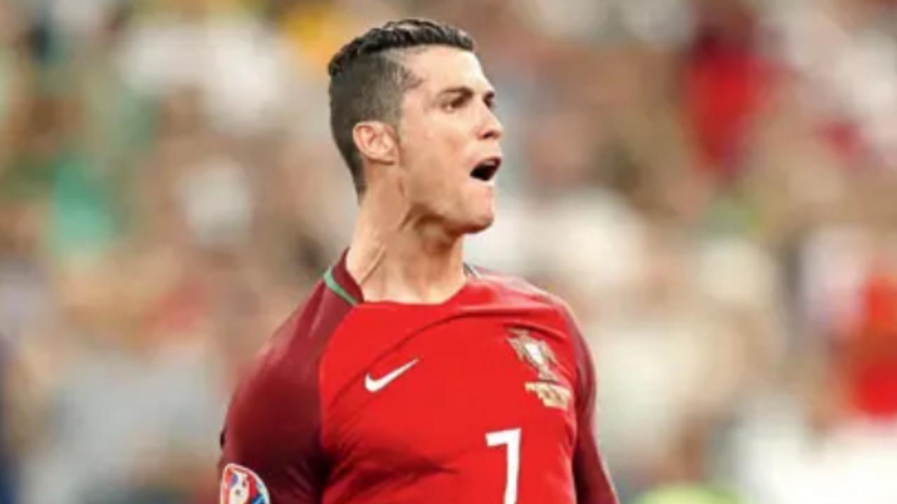 Cristiano Ronaldo sent off as Ireland defeat Portugal by 2