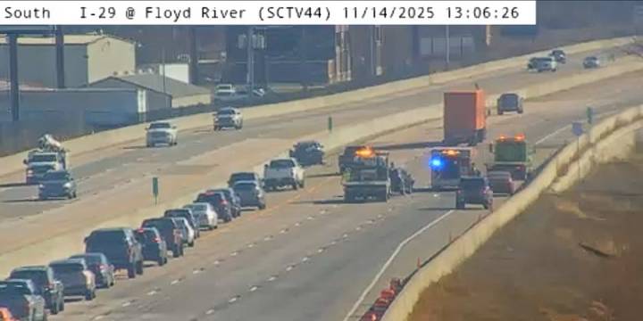 Traffic backs up on Interstate 29 due to accident