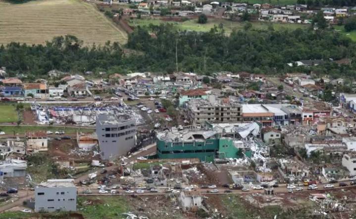 Tornado en Brasil deja 6 muertos y 750 heridos en Río Bonito