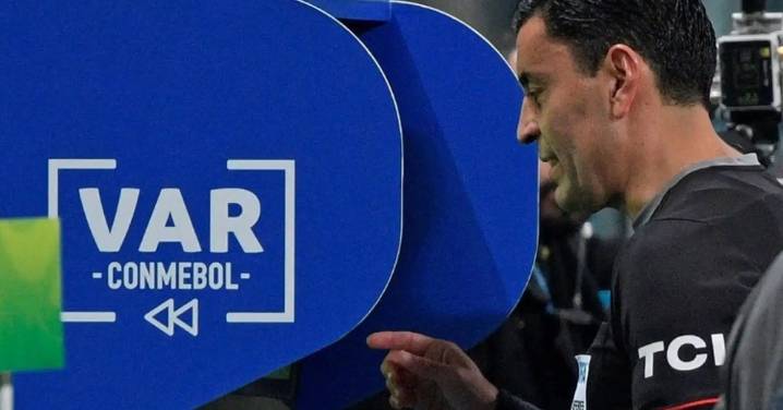 Finales de Sudamericana y Libertadores contarán con sistema para detectar fuera de juego