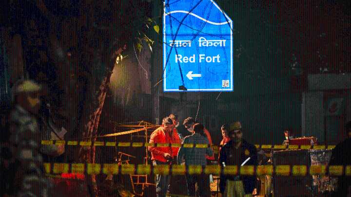 Ammonium nitrate: The readily available chemical believed to have been used in Delhi Red Fort blast
