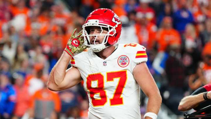 Chiefs TE Travis Kelce has a vulgar message for teammates