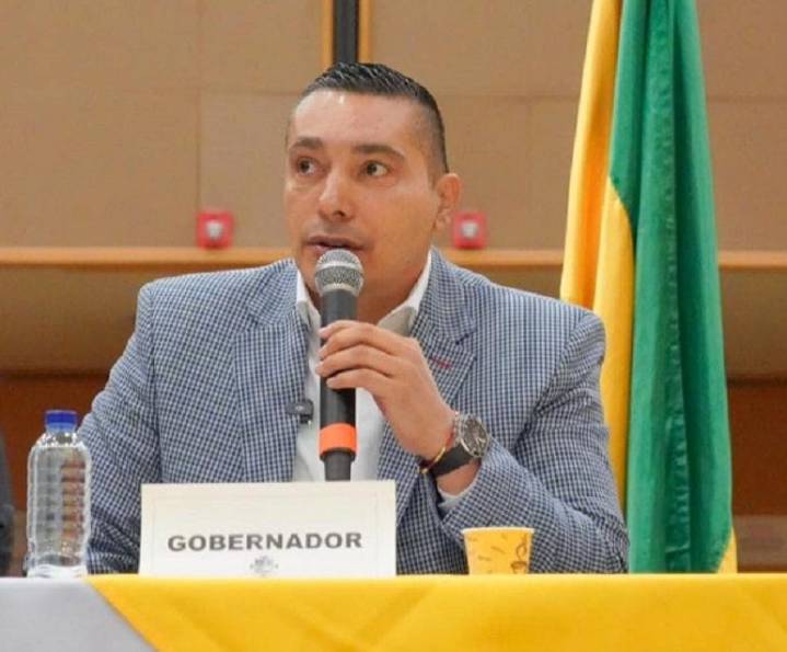"En el Cauca, hay que bombardear a las disidencias de las Farc": Octavio Guzmán, gobernador del Cauca
