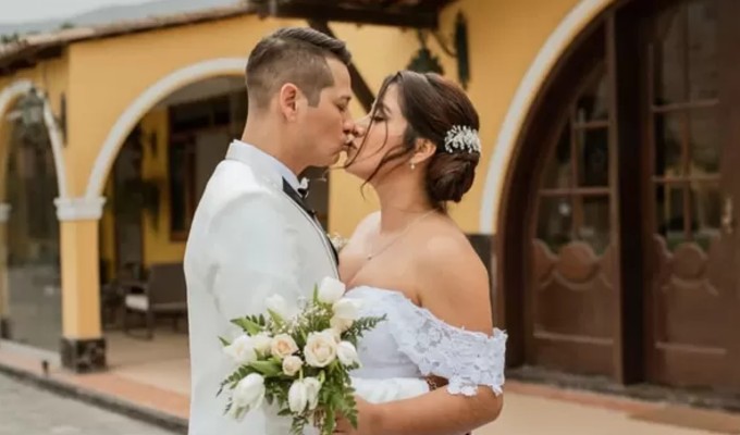 Esposa de Luigui Carbajal sale a defenderlo tras ser captado ingresando a hotel en Lince