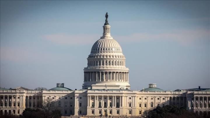 Las conversaciones para reanudar el funcionamiento del Gobierno de EE. UU. enfrentan un estancamiento persistente.