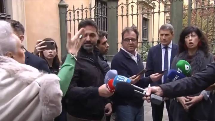 Increpan a la ministra de Igualdad por los fallos en las pulseras antimaltrato: "¡Cómplice de los asesinos!"