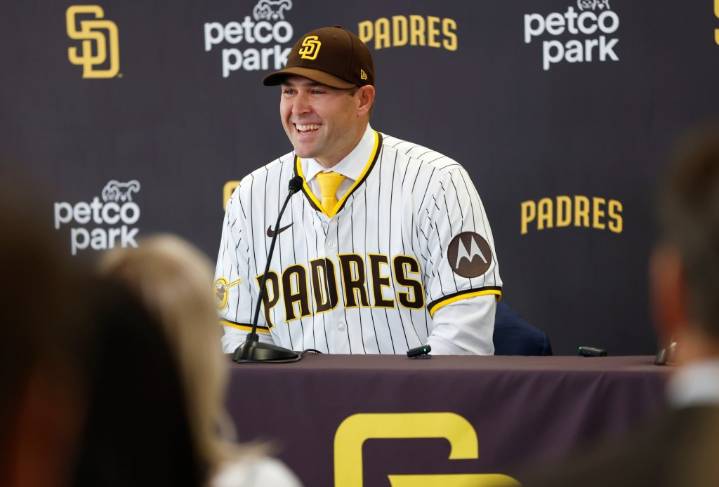 Padres focused on the experience new manager Craig Stammen does have