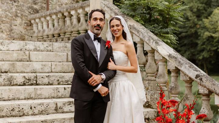 The Bride Wore Vintage—and Her Own Custom Designs—to Her Loire Valley Wedding