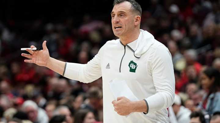 Kansas basketball vs Green Bay live score updates: KU's season opener