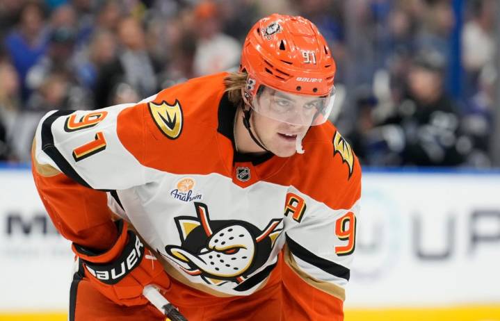 ‘He’s a freak’: Ducks’ Leo Carlsson continues to impress