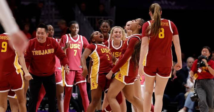 USC jumps into top 10 of women's basketball AP Top 25, UCLA remains No. 3