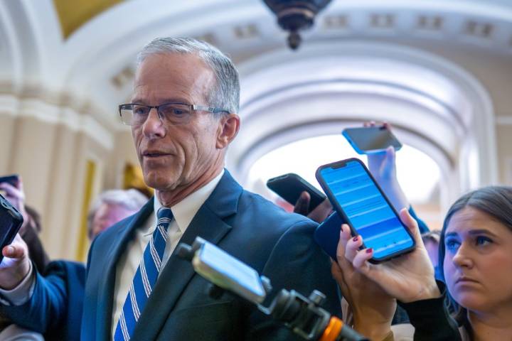 Senate takes first step to reopen government, fueling Democratic split