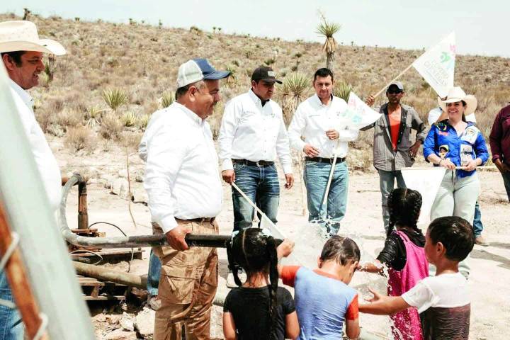 Víctor Leija Vega detalla inversión en celdas solares para agua en Cuatro Ciénegas