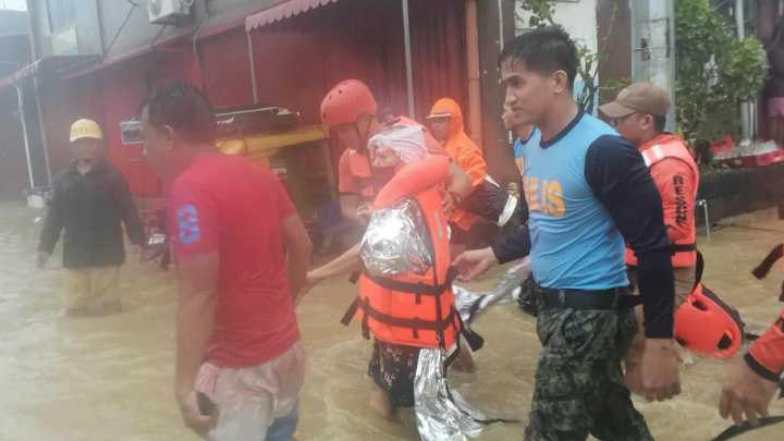 Filipinas evacúa a casi un millón de personas ante la llegada del supertifón Fung