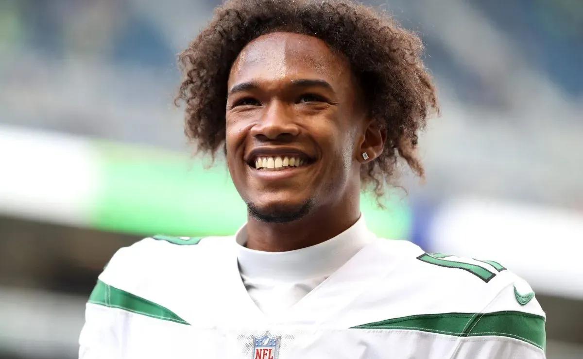 Is Garrett Wilson playing today for NY Jets vs Cleveland Browns in Week 10 of 2025 NFL season?