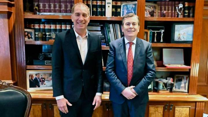 Mientras el Norte exige definiciones, Santilli viajó a Santiago del Estero para contener a Zamora