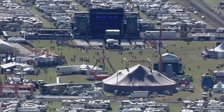 Lainey Wilson, Zach Top among headliners for Country Thunder Arizona 2026