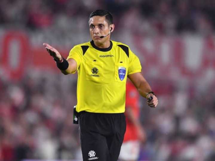 Jesús Valenzuela es nominado al mejor arbitro del mundo